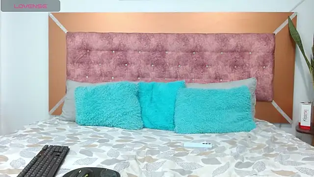 sexgalatic 69 online show from December 18, 2024, 11:13 am