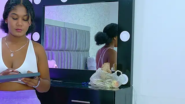 AlisonJaimes online show from October 16, 2025, 2:03 pm