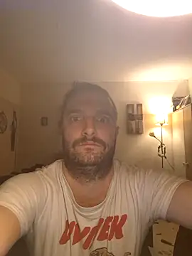 Snapshot of Zlyzloba21 chatting on November 7, 2025, 12:26 am Zlyzloba21 online show from November 7, 2025, 12:26 am