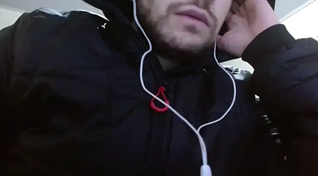 camiloking1720 online show from March 13, 2025, 6:05 am