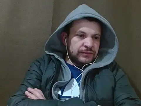 camiloking1720 online show from February 7, 2025, 4:06 am