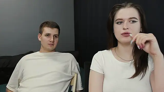 Snapshot of Pinku_kitsune chatting on February 19, 2025, 2:44 am Pinku kitsune online show from February 19, 2025, 2:44 am