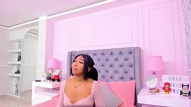 Snapshot of HaileeRoberts chatting on February 25, 2025, 12:16 pm HaileeRoberts online show from February 25, 2025, 12:16 pm