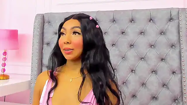 HaileeRoberts online show from November 6, 2025, 12:31 pm