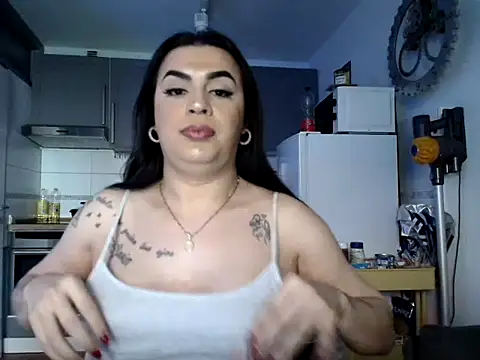 Dulce hot 23  online show from May 19, 2026, 2:46 pm