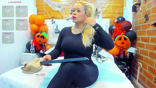 Dulcex69 online show from October 28, 2025, 10:14 am