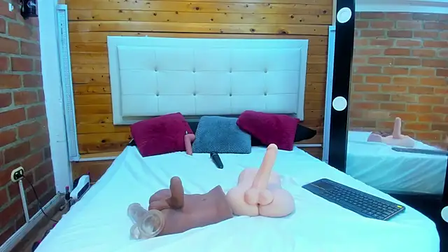 Dulcex69 online show from May 27, 2026, 1:07 pm