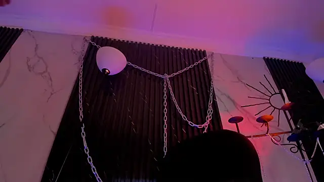 Snapshot of ALICEPOIXXXON chatting on April 5, 2026, 9:54 pm ALICEPOIXXXON online show from April 5, 2026, 9:54 pm