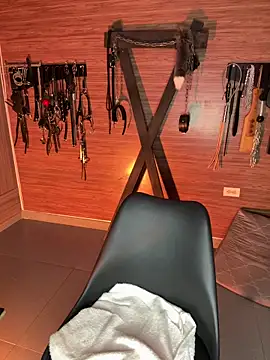 yey bdsm online show from April 26, 2026, 4:15 pm