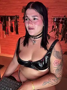 yey bdsm online show from April 6, 2026, 6:09 pm