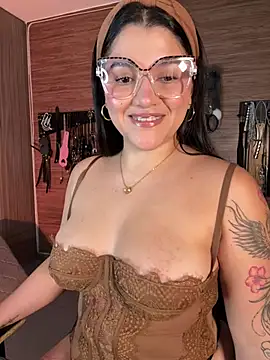 yey bdsm online show from May 24, 2026, 3:45 pm
