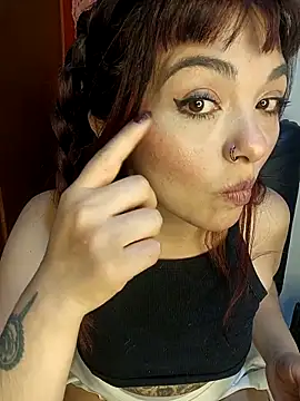 Winona-miu online show from December 21, 2025, 7:15 pm