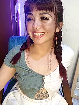 Snapshot of Winona-miu chatting on January 16, 2026, 7:18 pm Winona-miu online show from January 16, 2026, 7:18 pm