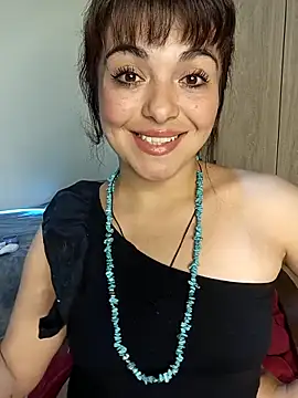 Snapshot of Winona-miu chatting on May 5, 2026, 7:28 pm Winona-miu online show from May 5, 2026, 7:28 pm