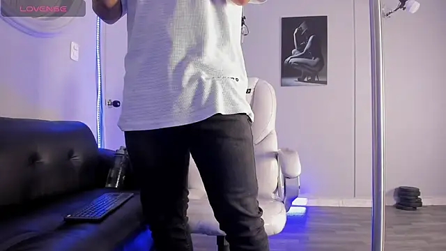 Cristopher strong online show from February 28, 2026, 1:55 pm