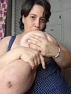 Snapshot of Sole_Love chatting on February 8, 2026, 2:31 am Sole Love online show from February 8, 2026, 2:31 am