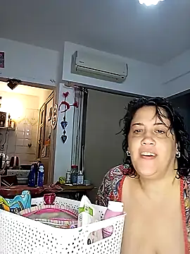 Snapshot of Sole_Love chatting on February 27, 2025, 12:45 pm Sole Love online show from February 27, 2025, 12:45 pm
