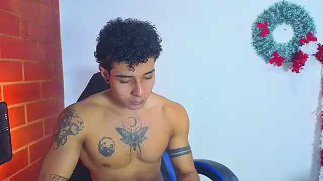 Snapshot of Demitryo chatting on December 23, 2025, 4:12 am Demitryo online show from December 23, 2025, 4:12 am