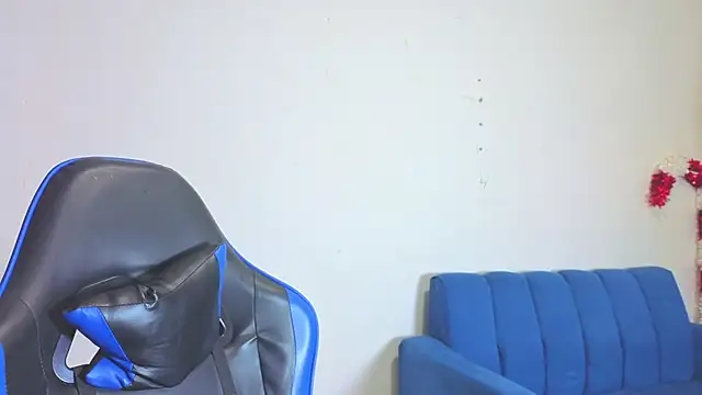 Snapshot of Demitryo chatting on February 6, 2026, 6:42 am Demitryo online show from February 6, 2026, 6:42 am