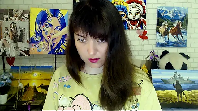 Snapshot of Darina_M_ chatting on May 5, 2026, 4:37 am Darina M online show from May 5, 2026, 4:37 am