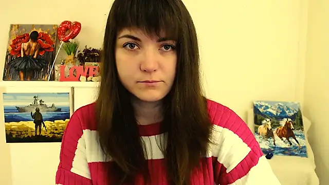 Snapshot of Darina_M_ chatting on March 4, 2026, 5:37 am Darina M online show from March 4, 2026, 5:37 am