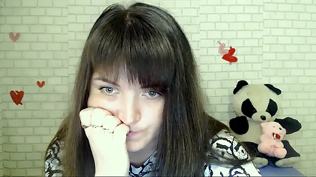 Snapshot of Darina_M_ chatting on May 7, 2026, 4:28 am Darina M online show from May 7, 2026, 4:28 am