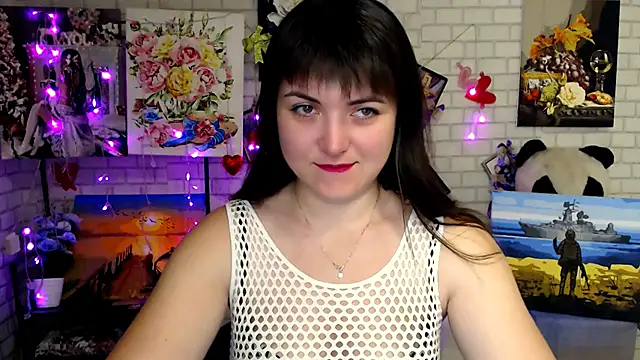 Snapshot of Darina_M_ chatting on December 2, 2025, 4:14 am Darina M online show from December 2, 2025, 4:14 am