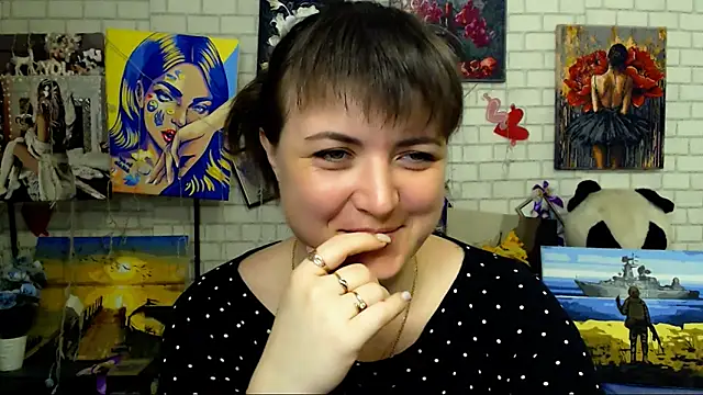 Snapshot of Darina_M_ chatting on April 1, 2026, 4:47 am Darina M online show from April 1, 2026, 4:47 am