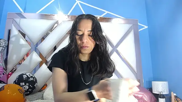 Snapshot of angelina_ny chatting on October 27, 2025, 1:45 pm angelina ny online show from October 27, 2025, 1:45 pm