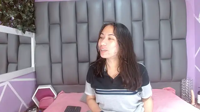 Snapshot of angelina_ny chatting on November 14, 2025, 1:48 pm angelina ny online show from November 14, 2025, 1:48 pm