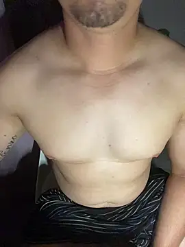 Snapshot of tomazu11 chatting on October 29, 2025, 5:06 am tomazu11 online show from October 29, 2025, 5:06 am