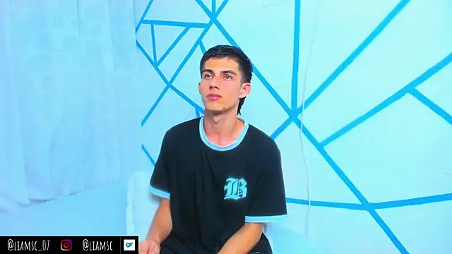 Snapshot of liam_scott77 chatting on October 6, 2025, 1:51 am liam scott77 online show from October 6, 2025, 1:51 am