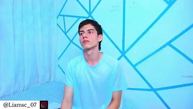 liam scott77 online show from February 12, 2026, 11:59 pm