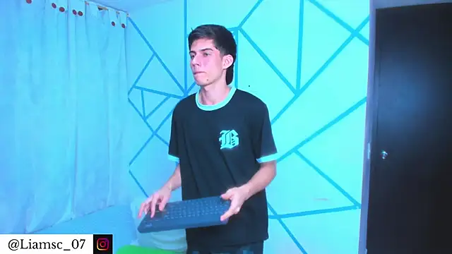 liam scott77 online show from March 2, 2026, 1:28 am