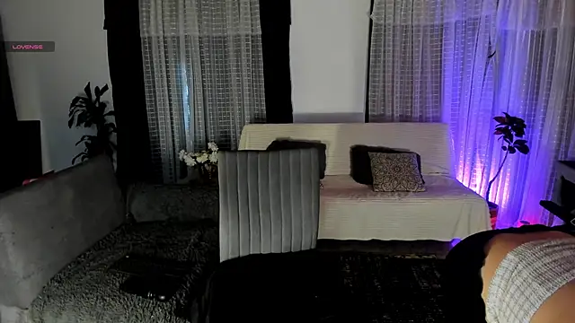 DevonShaw  online show from May 29, 2026, 10:16 pm