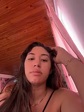 Snapshot of Barbielatinas chatting on December 15, 2025, 2:23 pm Barbielatinas online show from December 15, 2025, 2:23 pm