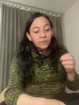 Snapshot of Freya_Artemisa chatting on March 18, 2025, 5:34 am Freya Artemisa online show from March 18, 2025, 5:34 am