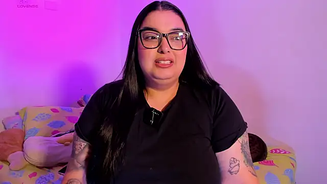 Snapshot of Apriilpeach_ chatting on November 12, 2025, 10:02 pm Apriilpeach online show from November 12, 2025, 10:02 pm