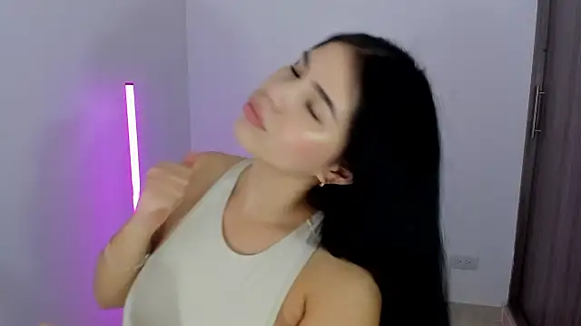 Natasha su  online show from October 15, 2025, 6:27 pm