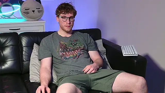 BlueEyedTallGuy94 online show from November 12, 2025, 2:15 am