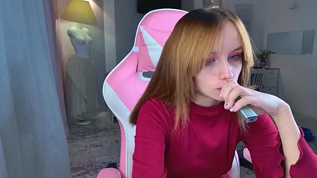 b4by LoL1 online show from November 15, 2025, 6:34 pm