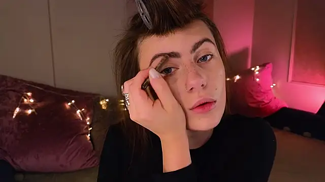 tomorrows day online show from December 4, 2025, 9:14 pm