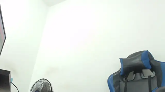 Snapshot of sinay024 chatting on December 5, 2025, 8:39 pm sinay024 online show from December 5, 2025, 8:39 pm