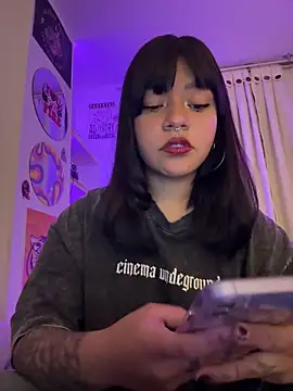 Ashley Chriss online show from September 27, 2025, 11:33 pm