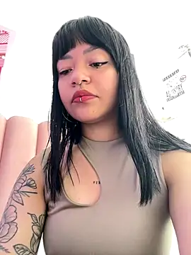 Ashley Chriss online show from October 5, 2025, 2:30 pm