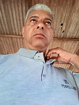 Snapshot of gordonunes chatting on February 15, 2026, 11:20 am gordonunes online show from February 15, 2026, 11:20 am