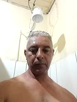 Snapshot of gordonunes chatting on December 2, 2025, 1:39 am gordonunes online show from December 2, 2025, 1:39 am