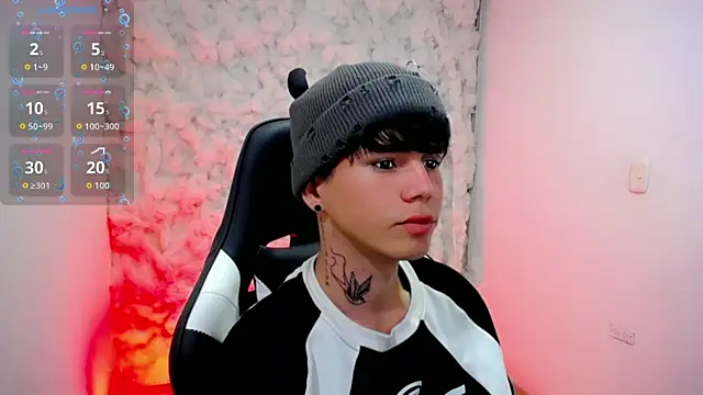 Snapshot of Tayson_Rivers chatting on October 25, 2025, 1:49 am Tayson Rivers online show from October 25, 2025, 1:49 am