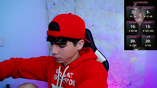 Snapshot of Tayson_Rivers chatting on December 15, 2025, 11:38 am Tayson Rivers online show from December 15, 2025, 11:38 am