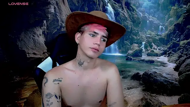 Snapshot of Tayson_Rivers chatting on February 3, 2026, 6:33 am Tayson Rivers online show from February 3, 2026, 6:33 am